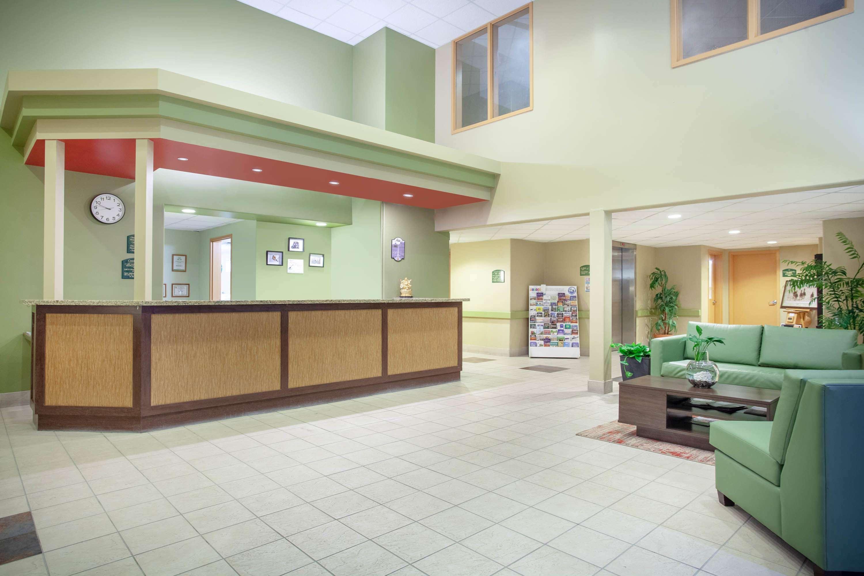 فندق Super 8 By Wyndham ميدلاند المظهر الخارجي الصورة