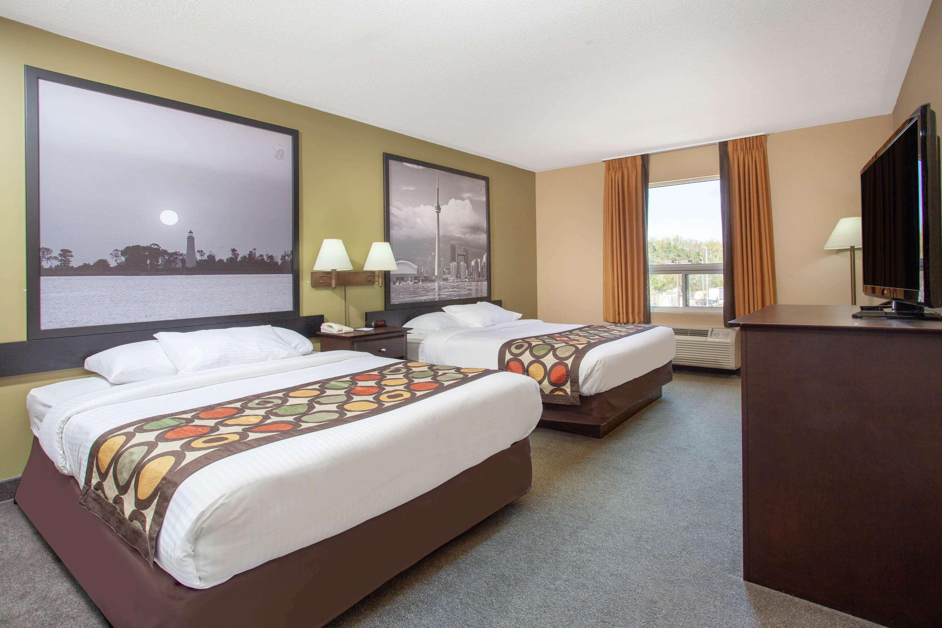 فندق Super 8 By Wyndham ميدلاند المظهر الخارجي الصورة